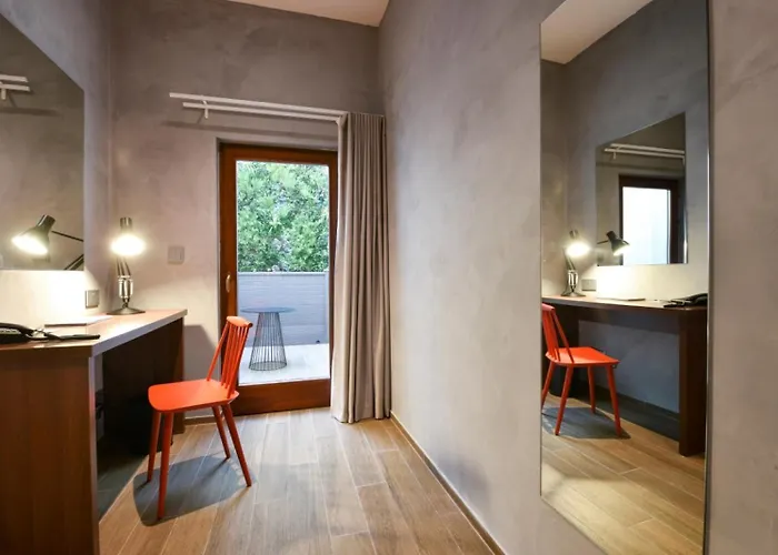 Quaint Boutique Hotel 2*