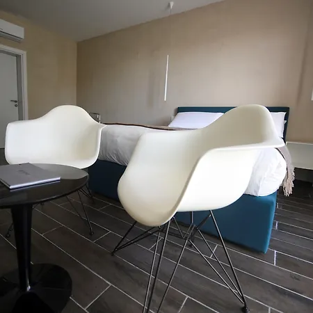 Quaint Boutique Hotell 3*
