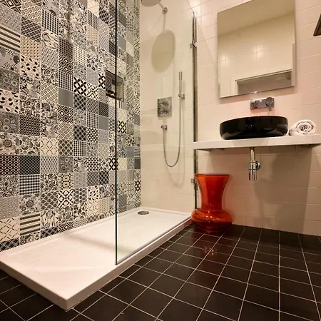 Quaint Boutique 3*