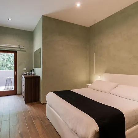 מלון Quaint Boutique 3*
